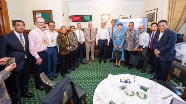 OJK Tegaskan Komitmen Perkuat Keuangan Berkelanjutan dan Bursa Karbon di Forum Internasional
